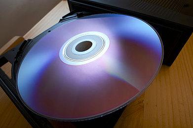 《十三机兵防卫圈》NS正式上线 官方发布贺图